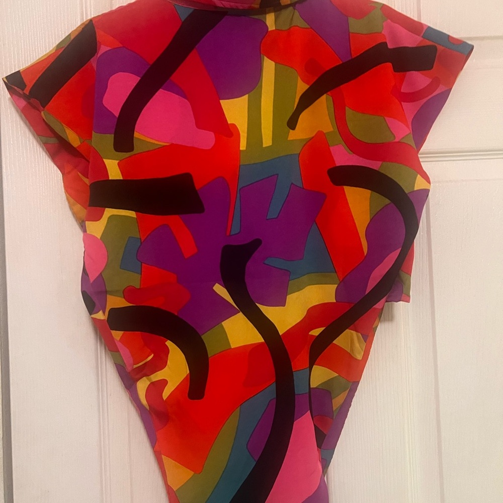 Colorful Abstract Blouse - Picture 4 of 4